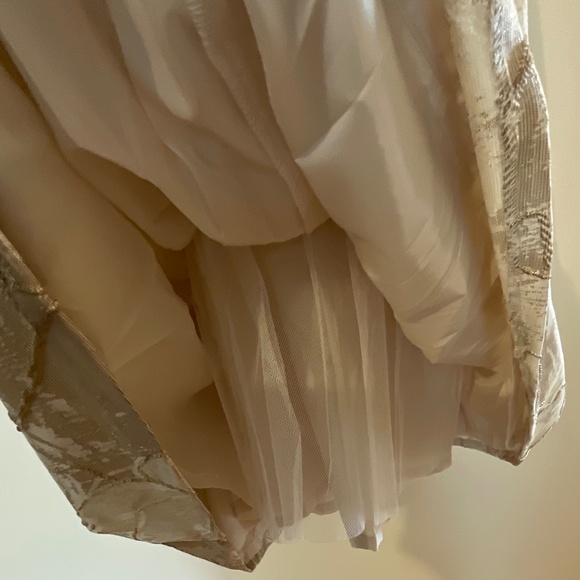 Elegant sleeveless Calvin Klein dress - Picture 7 of 11